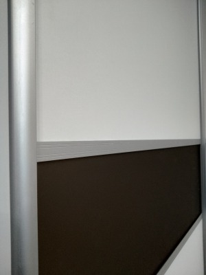 Встроенный в нишу комнаты шкаф купе - вид 5 миниатюра