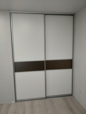Встроенный в нишу комнаты шкаф купе - вид 11 миниатюра